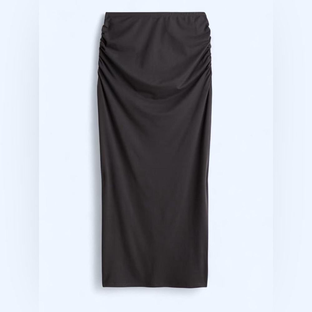 H&M black bodycon feathered maxi skirt with hem slit Size M